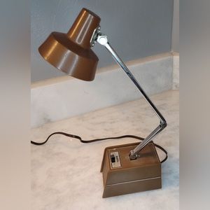 Vintage Adjustable Brown Desk Lamp - Brand Unknown